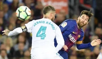 Sergio Ramos y Lionel Messi, en uno de los clásicos del Real Madrid vs. Barcelona. 