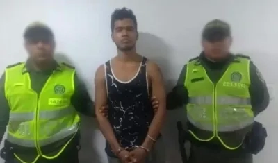 El presunto ladrón fue conducido a la URI de la Fiscalía. 