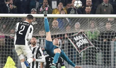 Cristiano Ronaldo marca de chilena a la Juventus. 