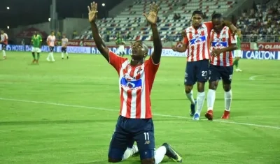 Daniel Moreno celebrando el gol.
