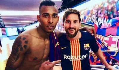 Sebastián Villa y Lionel Messi, tras el partido. 