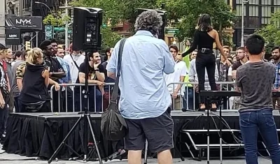 Natasha, la mujer de la convocatoria, en la tarima.