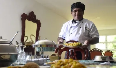 Párroco de la Iglesia San Rafael, Jorge Luis Rodríguez.