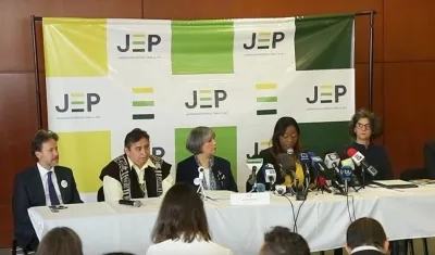 Magistrados de la Justicia Especial de Paz en rueda de prensa.