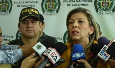 La directora seccional de Fiscalías,  Ángela Bedoya, y el comandante de la Policía del Atlántico, coronel Henry Jiménez.