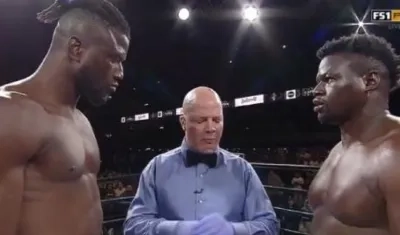 Momentos antes del combate entre Curtis Harper y Efe Ajagba.