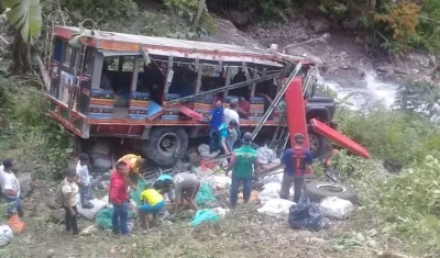 Inicialmente, no se reportaron víctimas fatales por el accidente del bus