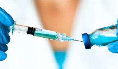 Expertos señalan que no hay una sola vacuna que tenga 100 % la certeza de que no tendrá reacciones colaterales.