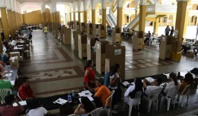 Así luce el Instituto La Salle en la jornada de la Consulta Anticorrupción.