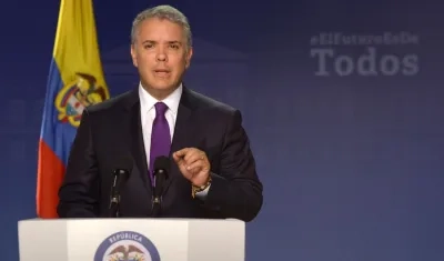 El Presidente Iván Duque dirigiéndose a los colombianos.