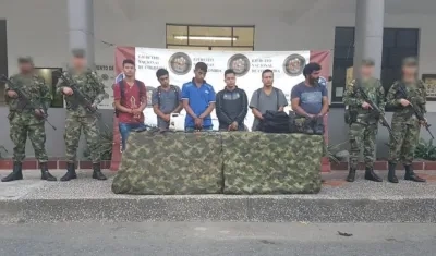 Los 6 guerrilleros del ELN capturados. 