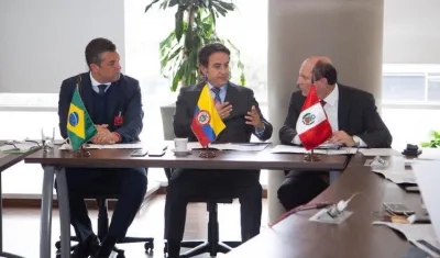 Delegados de los tres países durante la primera jornada de trabajo.