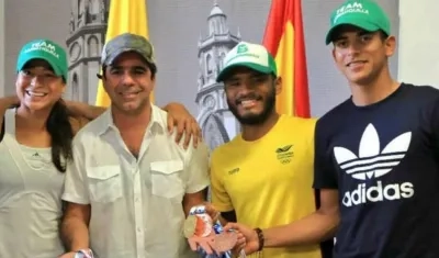 María Fernanda Herazo, el alcalde Alejandro Char, Alex Cujavante y Nelson Soto. 