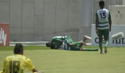 Jugadores de Antioquia celebran su anotación ante Caldas. 