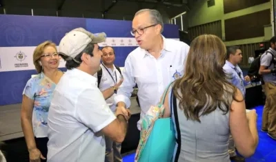 El Alcalde Alejandro Char y el Procurador General, Fernando Carrillo.