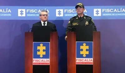 José Alberto Salas, director Especializado contra la Corrupción, y el general Jorge Luis Vargas, director de la Dijin de la Policía Nacional.