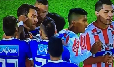 Agresión de Juan Domínguez a Sebastián Viera.