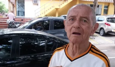  Este es el señor que dice llamarse José Pablo Iriarte, que no se acuerda dónde vive. E