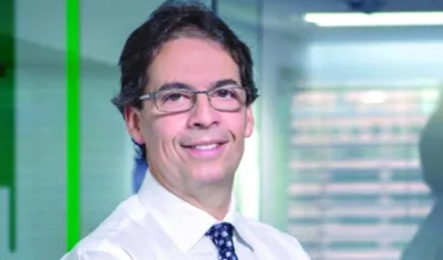 Rodolfo Anaya, Vicepresidente de Distribución.