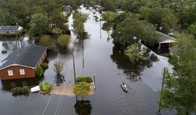 Sigue amenazando con inundaciones "catastróficas". 