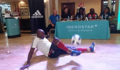 Erick Hernández durante el récord mundial. 