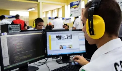 Jóvenes se entrenan para SENASOFT 2018 que se realizará los días miércoles y jueves en Barranquilla.