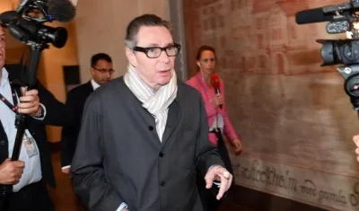 El artista francés Jean-Claude Arnault.