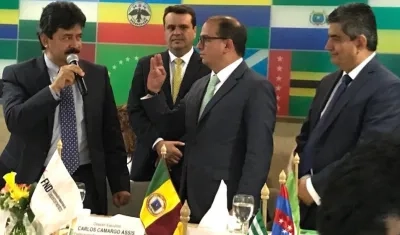 Carlos Camargo Assis, tomando posesión del cargo.