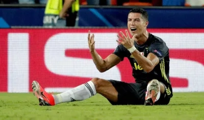 Cristiano Ronaldo tras ver la tarjeta roja. 