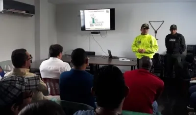 Charla del Gaula de la Policía. 