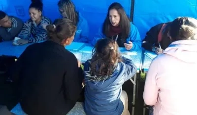 En este traslado se priorizó a mujeres con niños menores de 6 años, madres gestantes y personas mayores.