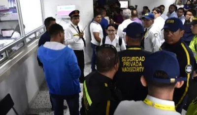 Momento de la toma a la rectoría de la Universidad Metropolitana.