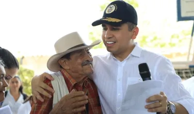 Ministro de Vivienda, Jonathan Malagón, durante el sorteo de nomenclatura de viviendas gratis en Norte de Santander