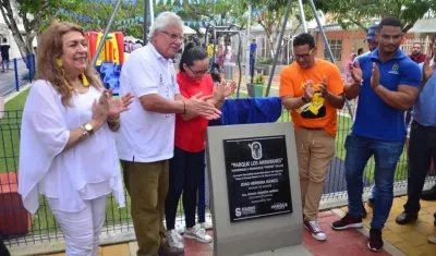 Alcalde de Soledad, Joao Herrera, y la primera gestora social del municipio, Alba Olaya