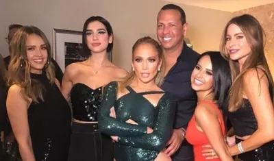 Jessica Alba, Dua Lipa, J Lo,  Álex Rodríguez, Becky G y Sofía Vergara.
