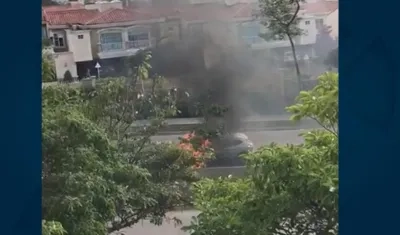 Vehículo se incendió en el norte de Barranquilla