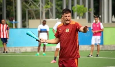 Juan Cruz Real, ex técnico de Alianza Petrolera. 