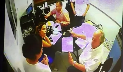 Julio Gerlein según una imagen captada por cámaras de seguridad en la sede política de Aida Merlano