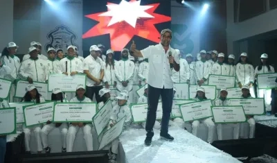 El Alcalde Char entregó reconocimientos e incentivos por 1.500 millones de pesos.