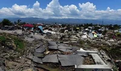 En la foto, daños en la isla de Célebes.