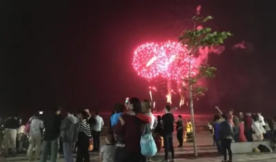 Luces en el Malecón del Río.