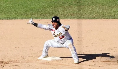 Harold Ramírez celebra un doble. 