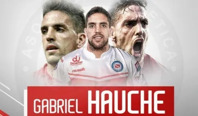 Gabriel Hauche al ser presentado por Argentinos Juniors. 