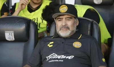 Diego Maradona, entrenador de los Dorados. 