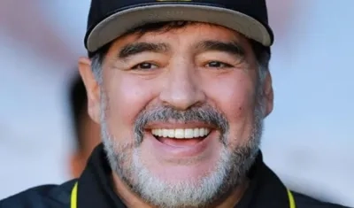 Diego Armando Maradona, técnico de Dorados. 