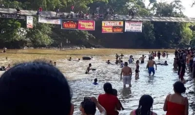 El puente colapsado.