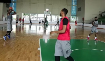 Austin Freeman Jr. durante un entrenamiento.