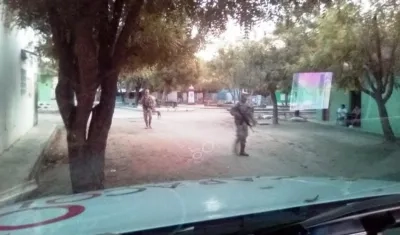 Así patrulla el Ejército la zona.