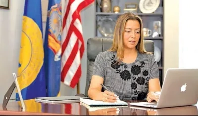 Mónica Martínez, la senadora de EE.UU. de origen salvadoreño.