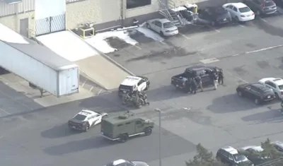 El suceso provocó el cierre de negocios, locales e incluso escuelas de alrededor.